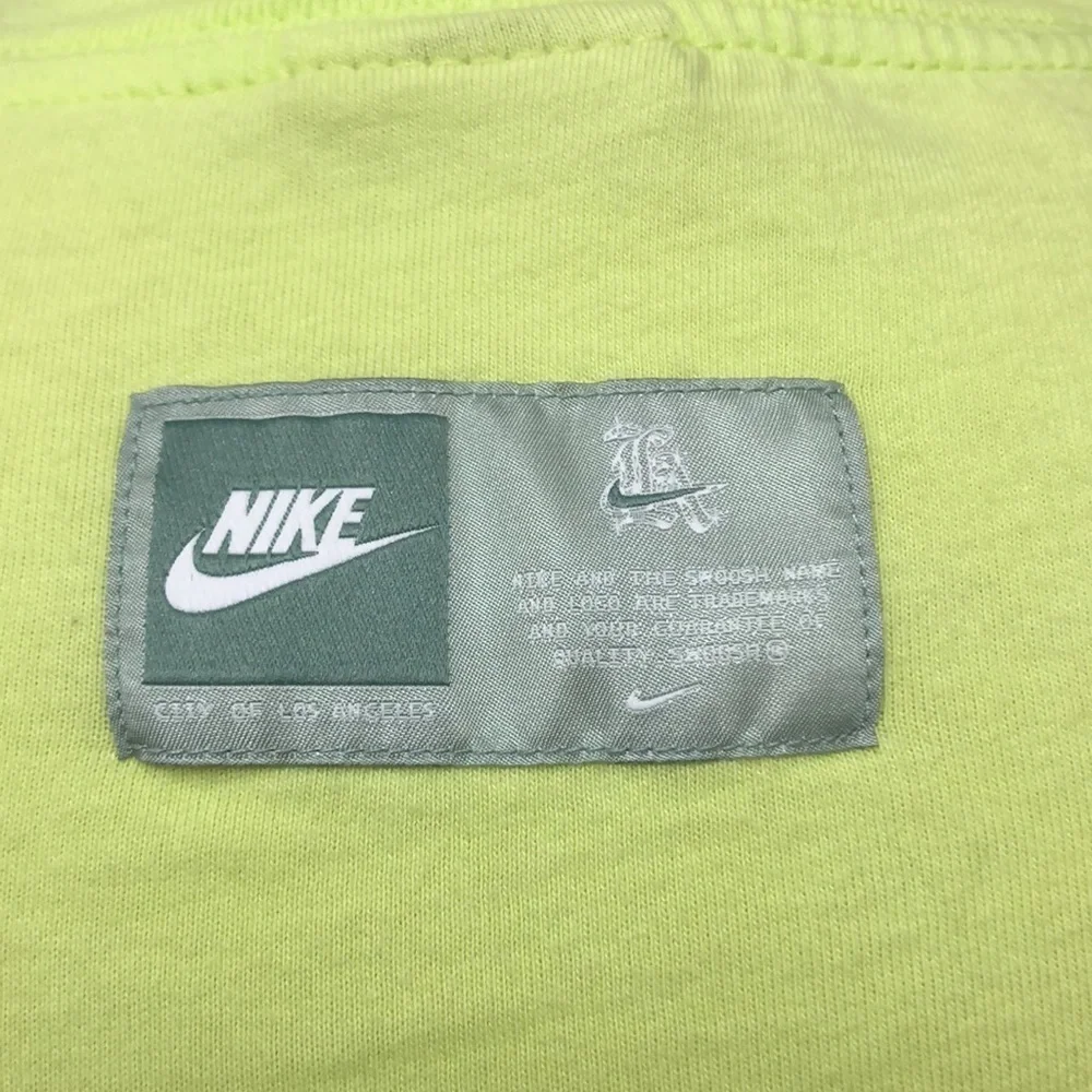 Nike Sportswear LA Graphic Boxy Crop T-Shirt